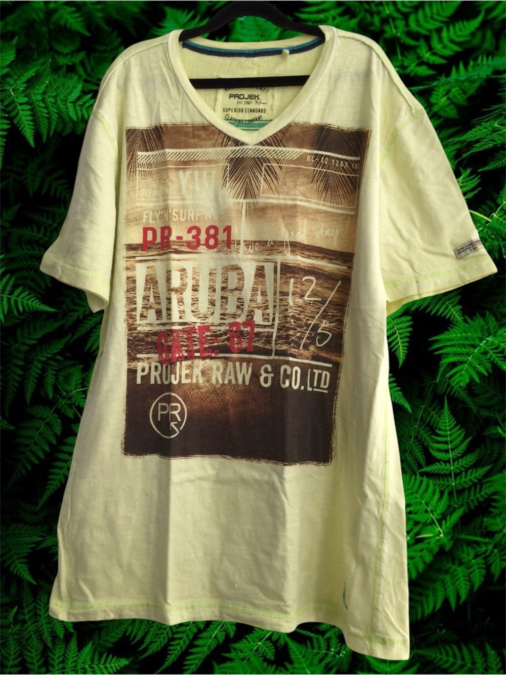 🩵PROJEK Aruba Graphic V-Neck T-Shirt - yellow